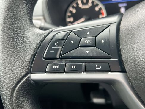 Used 2025 Nissan Altima 2.5 SV image 23