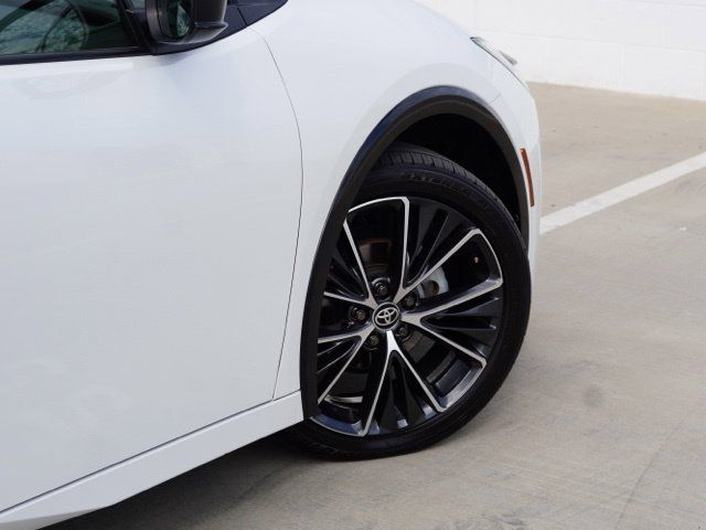 Certified 2024 Toyota Prius XLE FWD image 9