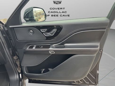 Used 2022 Lincoln Aviator Reserve w/ Elements Package Plus image 15