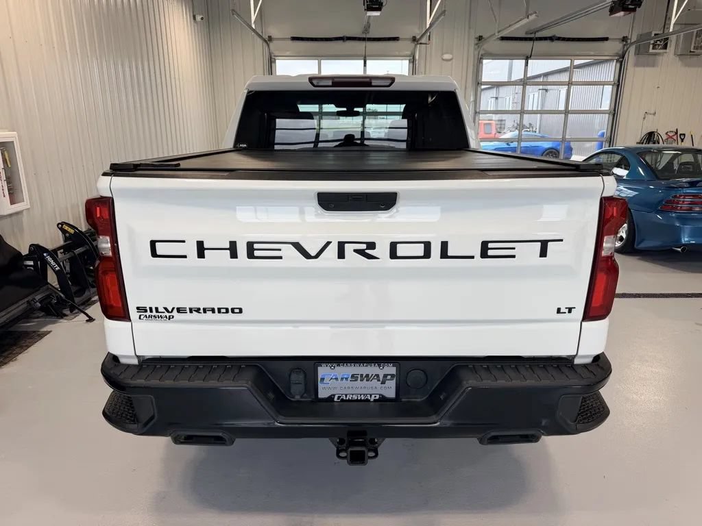 Used 2021 Chevrolet Silverado 1500 LT Trail Boss w/ LPO, Dark Essentials Package AWD/4WD image 4