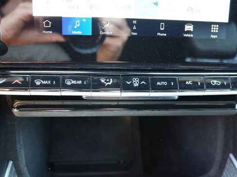 Used 2024 Jeep Wagoneer Series II w/ Flexible Seating Group AWD/4WD image 32
