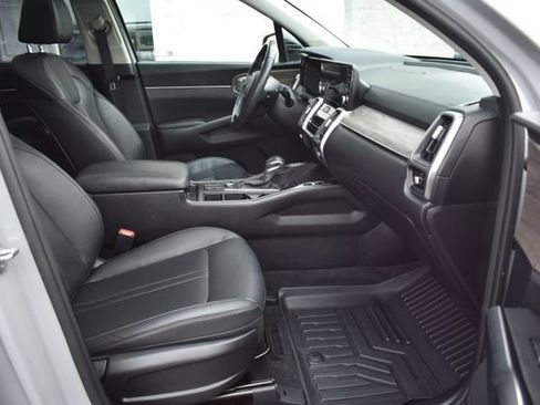 Used 2023 Kia Sorento S w/ Panoramic Sunroof Package AWD/4WD image 41