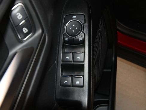 Used 2025 Ford Escape SE w/ Class II Trailer Tow Package FWD image 6