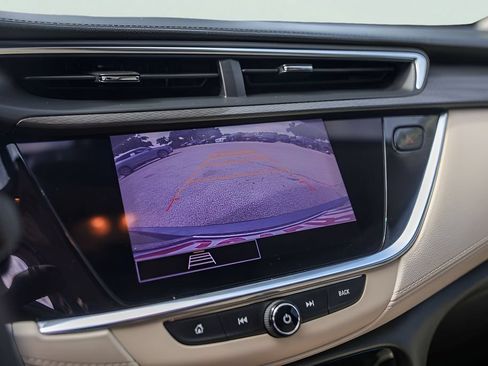 Used 2022 Buick Encore GX Essence w/ Experience Buick Package FWD image 19