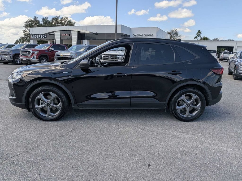 Used 2025 Ford Escape ST-Line FWD image 7