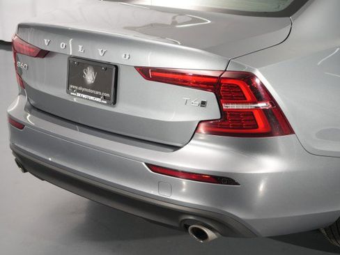 Used 2019 Volvo S60 T6 Momentum AWD/4WD image 11