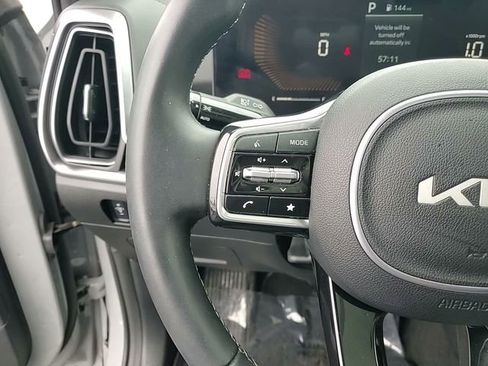 Used 2025 Kia Sorento S w/ Panoramic Sunroof Package image 14