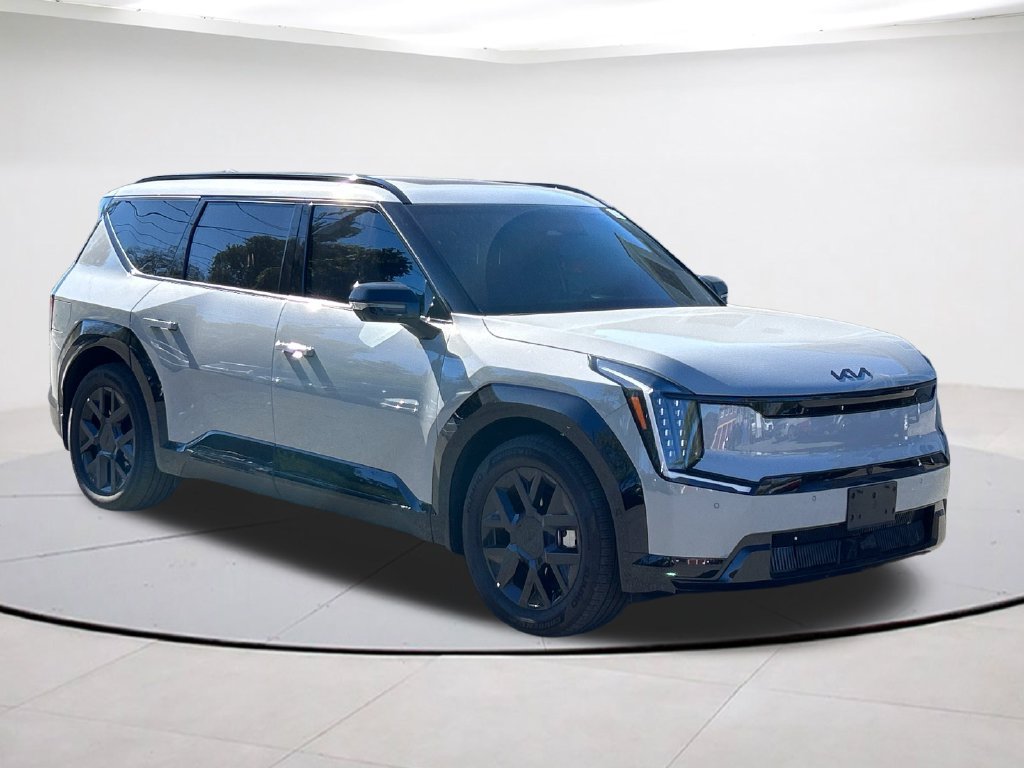 Certified 2026 Kia EV9 Land w/ Nightfall Edition Package AWD/4WD image 1