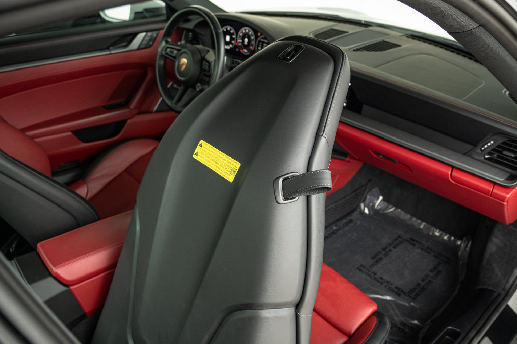 Certified 2025 Porsche 911 Carrera S RWD image 27