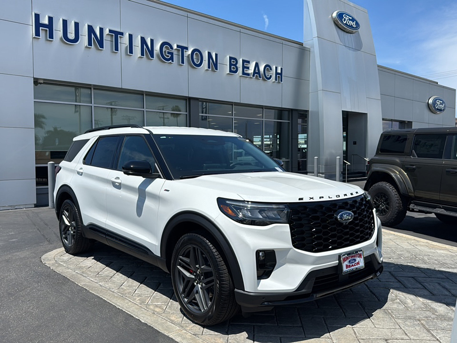 New 2026 Ford Explorer ST-Line w/ ST-Line Street Pack RWD image 1