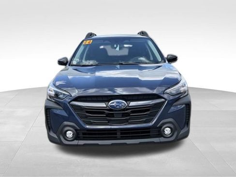 Used 2024 Subaru Outback Premium AWD/4WD image 8