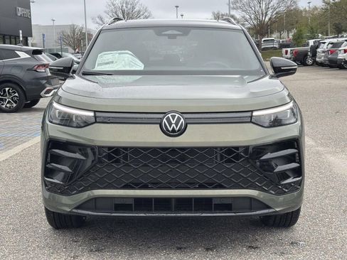 New 2026 Volkswagen Tiguan SE R-Line FWD image 27