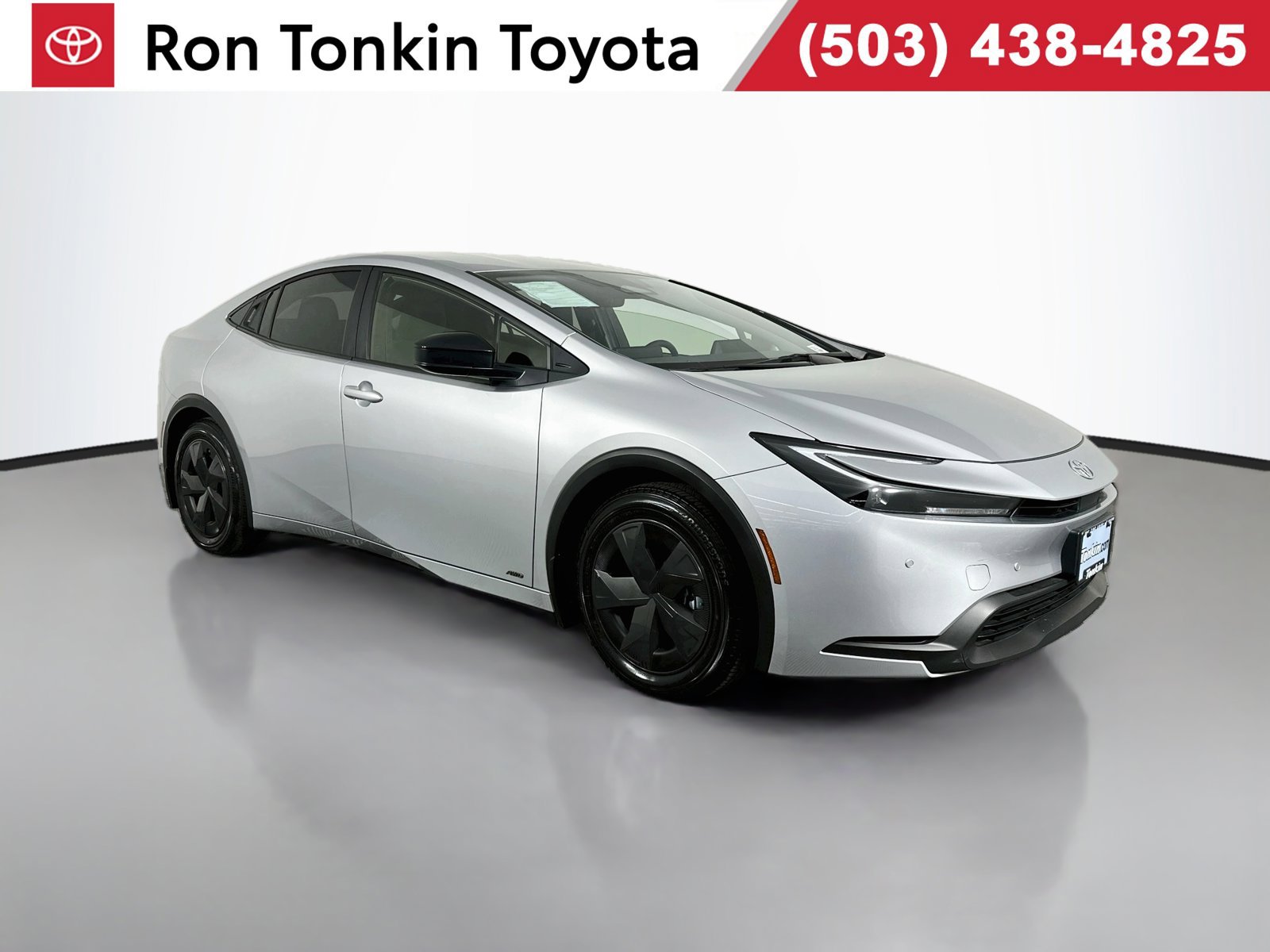 Certified 2025 Toyota Prius LE AWD/4WD image 1