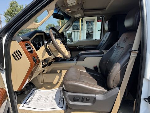 Used 2016 Ford F250 King Ranch w/ FX4 Off-Road Package AWD/4WD image 10