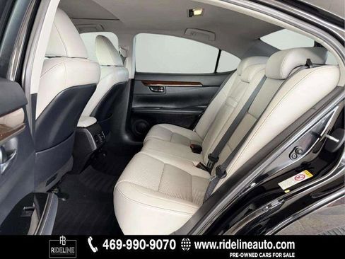 Used 2016 Lexus ES 350 w/ Premium Package w/Wood Trim image 18