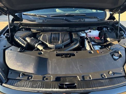 Used 2025 Buick Enclave Sport Touring image 27