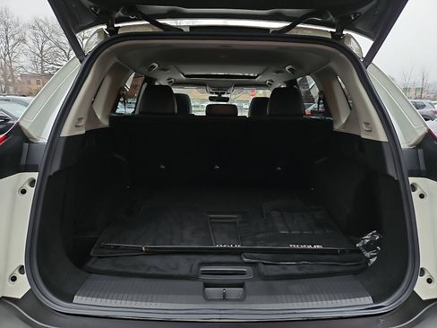 Certified 2022 Nissan Rogue Platinum w/ Head-Up Display Package image 29