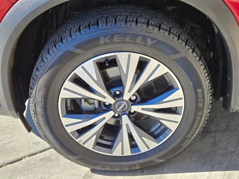 Used 2023 Nissan Rogue SV AWD/4WD image 11