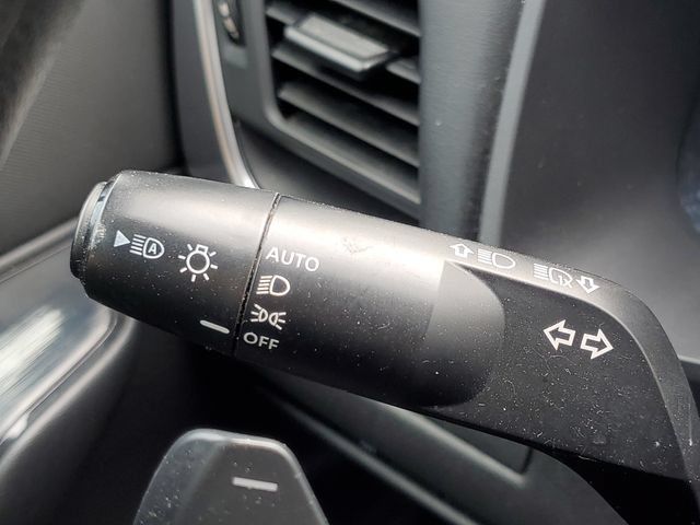 Used 2024 Nissan Rogue S AWD/4WD image 9