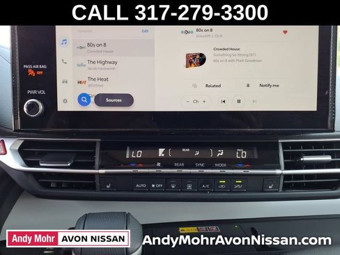 Used 2025 Toyota Sienna XLE FWD image 30