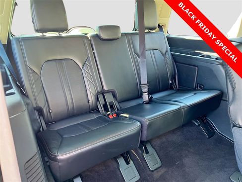 Used 2021 Ford Expedition Platinum image 30