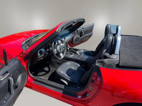 Used 2010 MAZDA MX-5 Miata Grand Touring w/ Premium Pkg RWD image 14