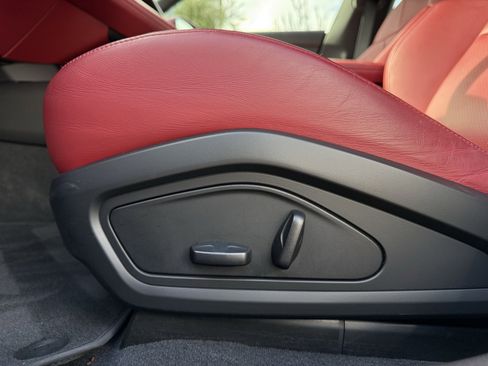 Certified 2022 Porsche Taycan 4S image 27