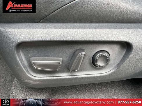 Certified 2025 Toyota 4Runner TRD Off-Road Premium image 21