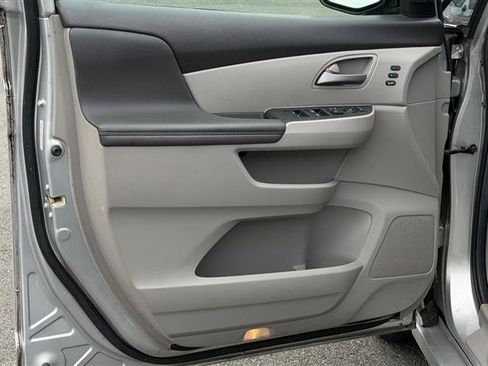 Used 2012 Honda Odyssey Touring image 21
