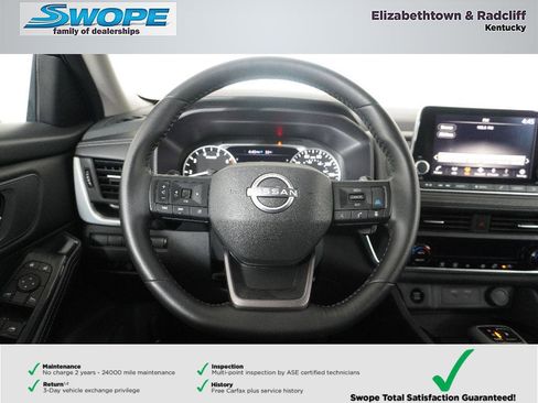 Used 2025 Nissan Rogue SV image 17