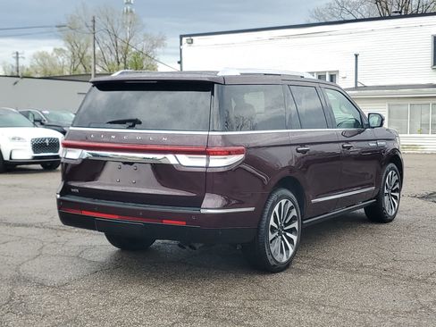 Used 2023 Lincoln Navigator Reserve AWD/4WD image 6