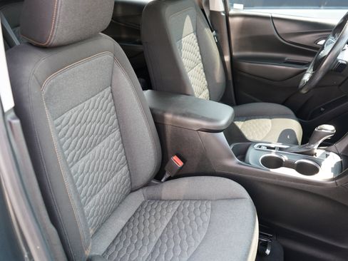 Used 2020 Chevrolet Equinox LT AWD/4WD image 16