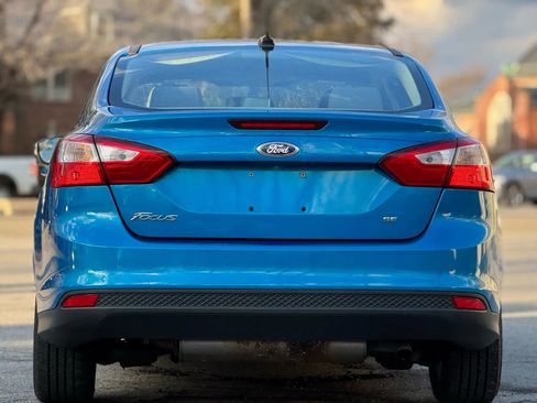 Used 2014 Ford Focus SE w/ SE Winter Package image 6