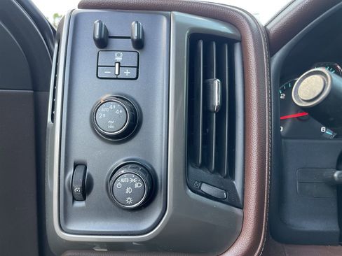 Used 2016 Chevrolet Silverado 1500 High Country w/ High Country Premium Package image 32