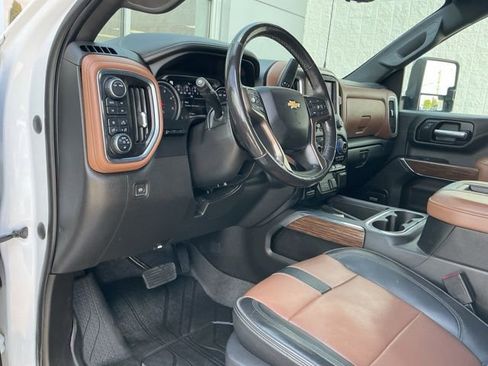 Used 2022 Chevrolet Silverado 3500 High Country w/ Technology Package AWD/4WD image 22