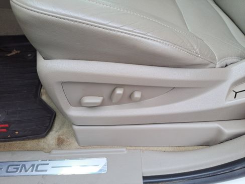 Used 2015 GMC Yukon XL SLT w/ Open Road Package image 12