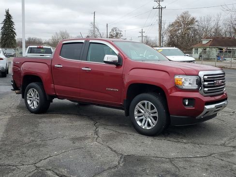 Used 2017 GMC Canyon SLT w/ Driver Alert Package image 2