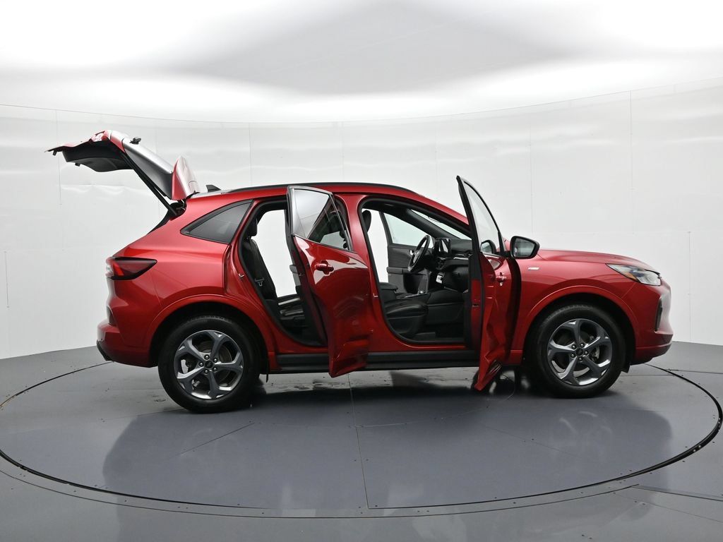 Used 2023 Ford Escape ST-Line w/ Tech Pack #1 AWD/4WD image 23