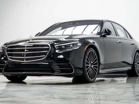 Used 2023 Mercedes-Benz S 500 4MATIC w/ AMG Line image 10