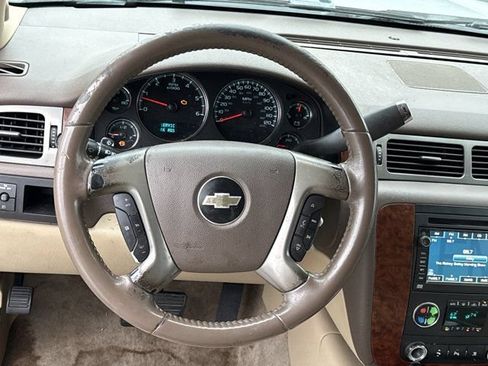 Used 2009 Chevrolet Tahoe LTZ RWD image 19