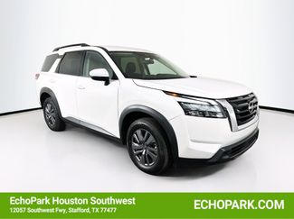 Used 2025 Nissan Pathfinder SV video 1
