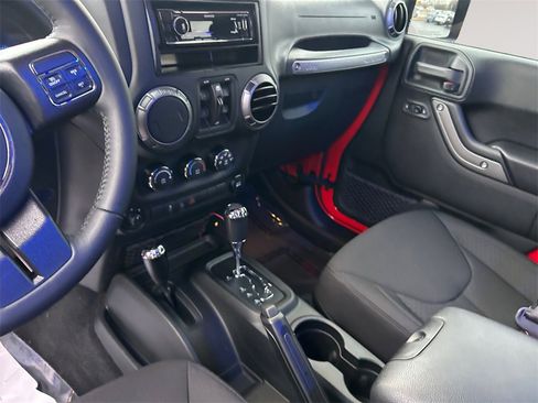 Used 2018 Jeep Wrangler Unlimited Sport S image 10