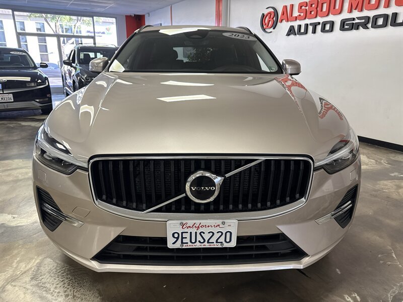 Used 2023 Volvo XC60 B5 Core AWD/4WD image 2