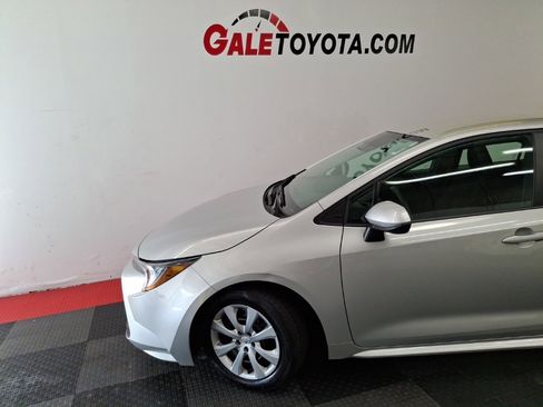 Used 2024 Toyota Corolla LE image 3