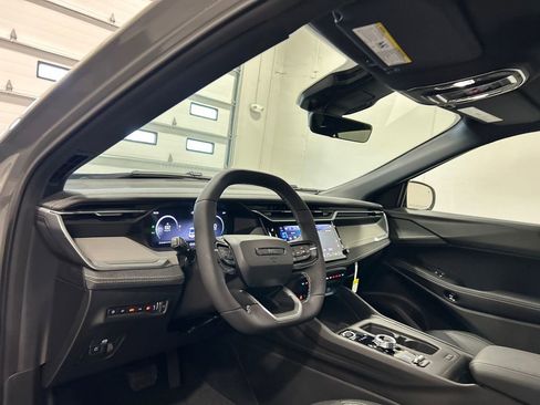 New 2026 Jeep Cherokee Laredo image 18