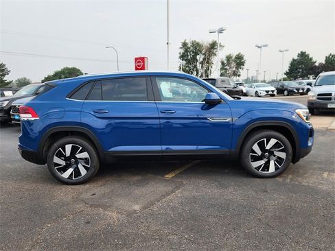 New 2026 Volkswagen Atlas Cross Sport SE image 2