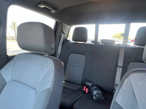 Used 2025 Chevrolet Colorado Trail Boss AWD/4WD image 9