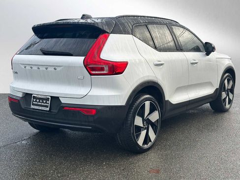 Certified 2023 Volvo XC40 Recharge Ultimate image 3