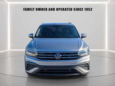 Used 2023 Volkswagen Tiguan SE FWD image 6
