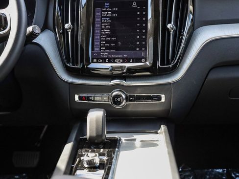 Used 2025 Volvo XC60 B5 Plus w/ Climate Package image 13